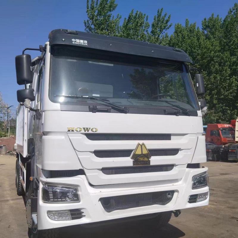 Chiều cao khớp nối bánh xe thứ năm tiêu chuẩn cho HOWO ZZ4257V3247B1 là bao nhiêu?